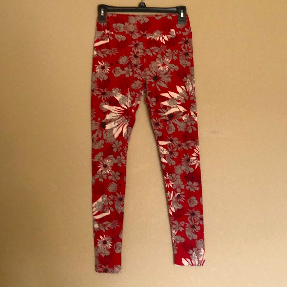 Lularoe red, grey, white and black flower leggings
